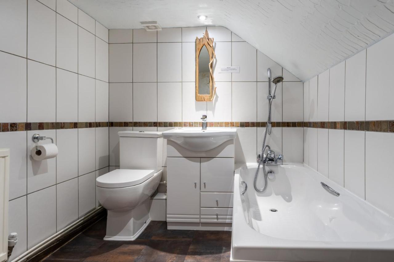 Finest Retreats - The Old Church House Inn Broadhempston 외부 사진