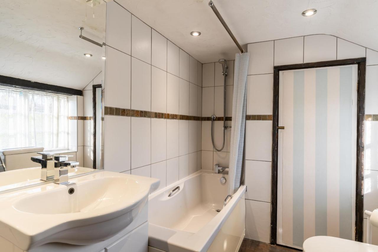 Finest Retreats - The Old Church House Inn Broadhempston 외부 사진